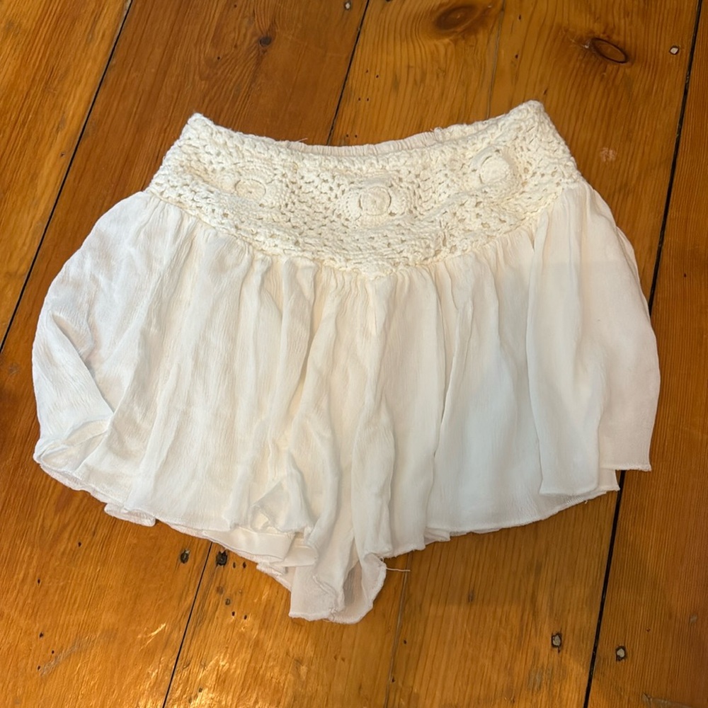Boutique mini linen summer shorts
